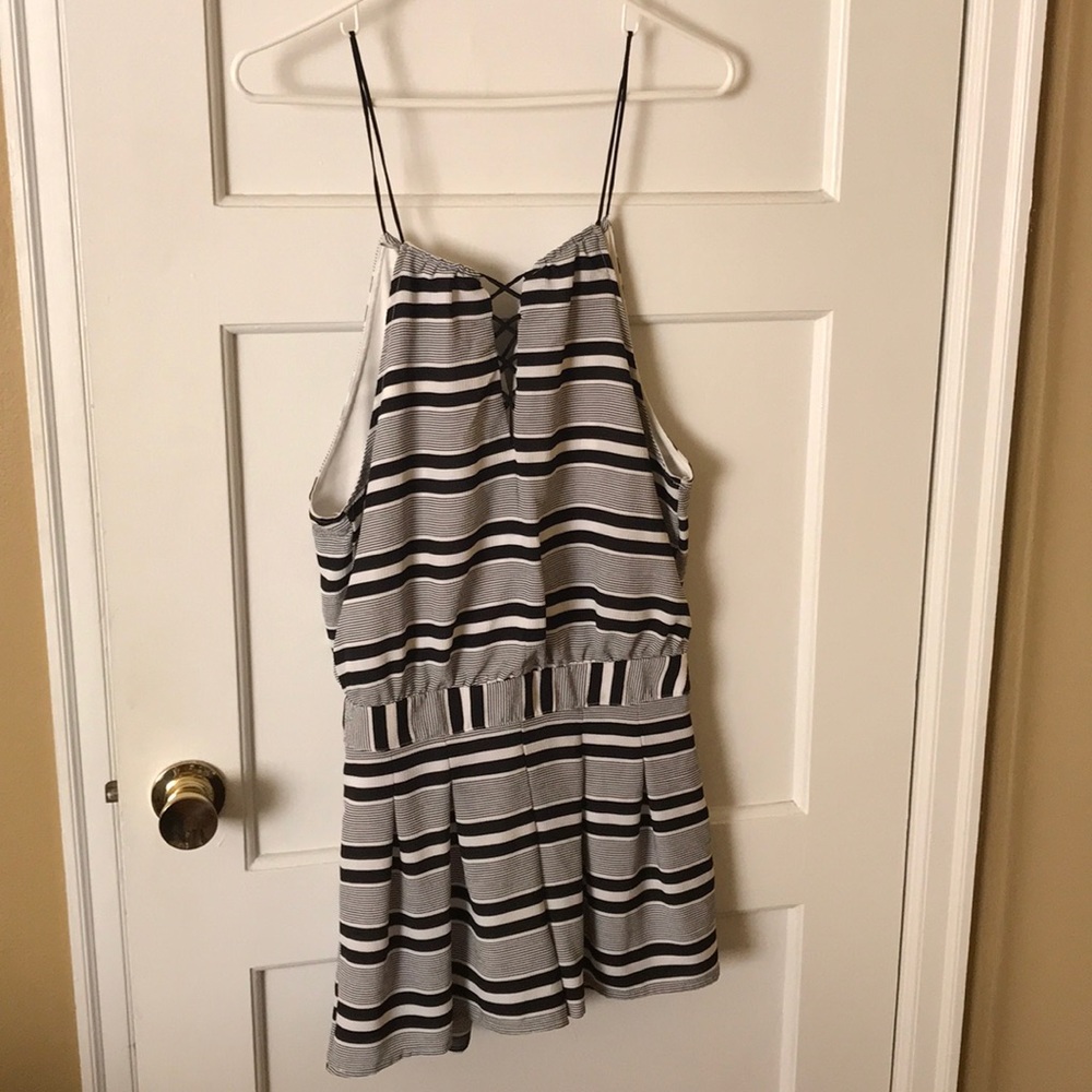 Super cute romper!
